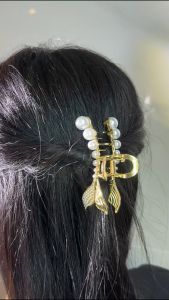 กิ๊บหนีบผมก้างปลา กิ๊บหนีบผมแฟชั่น กิ๊บหางปลา 3 ประดับ มูลค่า 229-249 THB