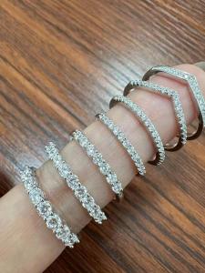 Genuine Goods Moissanite Diamond Twin Ring Love Six-Claw Diamond Ring V-Shaped Diamond Sterling Silver No Fading Pt950 Wedding Ring