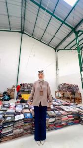 OOTD Atasan Kemeja Wanita Kantoran: Kemeja Leher Panjang & Shimmer Shirt
