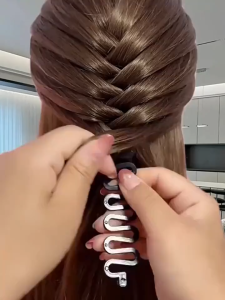 Fishbone Hairdressing Tools 🎀 鱼骨辫编发器 Alat Sanggul Rambut Wanita Aksesori Rambut Fishbone Hairdressing Tools Fluffy Hair Accessories