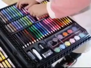 Art Set Perlengkapan Gambar Melukis/ Crayon Set isi 150 pcs Pensil Warna Warni