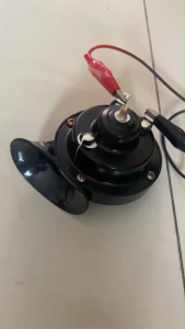 แตรหอยโข่ง 24V   แตรรถบรรทุก  เสียงดัง  สำหรับรถสิบล้อ  หกล้อ  รถโดยสาร  ใส่แทนของเก่าได้เลย อุปกรณ์พร้อมติดตั้ง ราคา 1 คู่