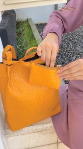 QUINTA AYRA TOTEBAG CROCO EXCLUSIVE PRODUK UKURAN 27X33X11 CM BAHAN KULIT SINTETIS PREMIUM CROCO DENGAN TALI 55 CM