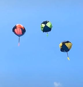 Trẻ Em Tay Ném Dù Đồ Chơi Ngoài Trời Đồ Chơi Vui Nhộn Trò Chơi Dành Cho Trẻ Em Bay Dù Thể Thao Trò Chơi Giáo Dục Với Mini Người Lính