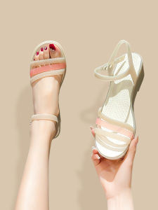 Elegant 2024 ฤดูร้อนผู้หญิงรองเท้าแตะเยลลี่สีบล็อก One-Word BUCKLE สไตล์ Casual ปากปลารองเท้าแตะพลาสติก Soft Sole และ WEDGE Heel