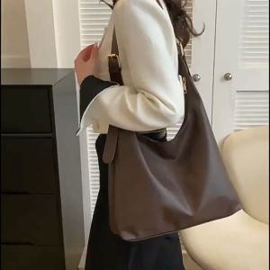 Tas Kulit & Tas Bahu Wanita: Pilihan Tas Selempang Besar Kasual & Tote Bag Wanita Fashion
