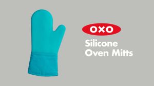 OXO ถุงมือซิลิโคนกันร้อน สีดำ 1 ชิ้น l OXO GG Silicone Oven Mitt - Black