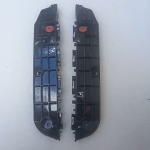 Bát cài ba đờ xốc trước Toyota Fortuner. Thanh cài cản trước Fortuner các đời xe