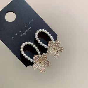 Elegant Pearl Flower Hair Clip Sweet Girl Side Bangs Hair Clip Delicate Hair Accessories Versatile BB Clip Korean Style