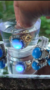 [COD HARGA GROSIR] Cincin Biru Safir  Sulap Bisa Menyala jika dimasukan ke Air. RING TITANIUM ANTI KARAT. Ada Pilihan Warna Merah Biru Hijau Menyala.