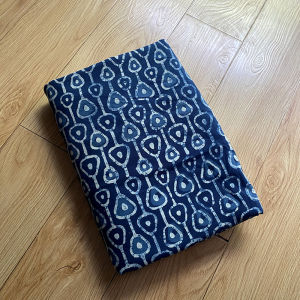 ผ้าฝ้ายยาวพิมพ์ลายธรรมชาติสีน้ำเงิน ผ้าฝ้ายบางสำหรับทำเสื้อผ้า ผ้าฝ้ายเนื้อยาว ผ้าฝ้ายเนื้อยาว พิมพ์ลายธรรมชาติ ผ้าฝ้าย