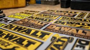 DeWalt | Nhãn Dán Phản Quang PVC Chống Thấm Nước DeWALT Cho Hộp Dụng Cụ Mũ Bảo Hiểm Xe Máy Ô Tô Xe Tải Máy Tính Xách Tay - Đề Can Trang Trí Nhà Để Xe