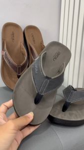 J รองเท้าเพื่อสุขภาพ รองเท้าแตะ แบบหูคีบ หูหนีบ deblu เดอบลู รุ่น BD M7805 สี ดำ แทน น้ำตาล size 39-44