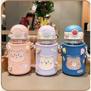 Bình nước cute bình nước cho bé có quai đeo nắp bật ống hút mềm mại dung tích 620ml