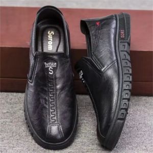 LHFriday สินค้าใหม่ รองเท้าคัทชูผู้ชาย ดีไซน์แบบใหม่ คู่เดียว ไม่เรียบจนเกินไปใส่ลูกเล่นลายบางเพิ่มตอบสนอกด้วยวัสดุที่มีคุณภาพ คุ้มจบสำหรับความสะอาด สุขสิว รวมถึงคุณภาพสูงสุด!