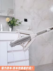 ไม้ถูหัวฟองน้ำดันน้ำดันฝุ่น + ถังน้ำพับได้  ซึมซับน้ำได้ดี ใช้งานง่ายมีที่จับบีบน้ำออก สะดวกต่อการใช้งาน