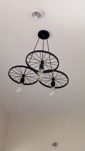 Pendant Light American 3Head Wheel Chandelier Retro Industrial Black Iron Art Drop Light Ceiling for Living Room Restaurant Bar Clothing Store Shop Cafe Lighting