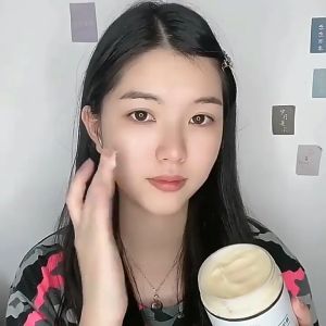 Kem Dưỡng Ẩm Mặt Chiết Xuất Từ sữa lúa mỳ kết hợp Sữa Lạc Đà Giúp Làm Trắng Mịn Cấp Ẩm Và Tăng Độ Đàn Hồi Cho Da xóa nhăn cấp tốc 120g