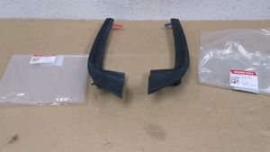 [Price 1unit] Perodua Alza Genuine Wiper Panel Towing Grille Side Windscreen Garnish Cover 53868-BZ040 or 53869-BZ040
