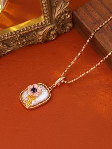 Exquisite water Baroque Pearl Necklace with Oil Painting Flower Design Premium Sweater Pendant Elegant Rose Gift Box