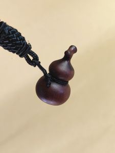 Dây Chuyền Hạt Dẻ Gỗ Lộc Chúa Hình Quả Dứa Nhỏ Cho Nam Và Nữ Trang Sức May Mắn Cho Hành Trình an Toàn