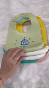 Yếm ăn dặm cho bé Mum Bébe / Coco Bear 100% Silicon có máng hứng siêu mềm cho bé