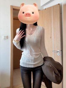 เสื้อสเวตเตอร์คอวีแขนยาวทรงสลิมฟิตสำหรับผู้หญิง ฤดูใบไม้ร่วง/ฤดูหนาว เสื้อชั้นในเนื้อนุ่ม คอกลม ผ้าฝ้าย โพลีเอสเตอร์