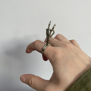 OR🧸 Cincin Terbuka Trendi Kreatif Cincin Tangan Kerangka Cincin Rak Asap Mendominasi COD