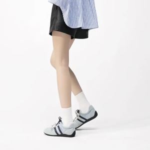 Forever 21 | Giày Thể Thao Đế Kín Bằng Da Thật