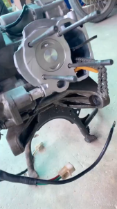 เสื้อสูบ click คาร์บู /รุ่นหัวฉีด เสื้อสูบ ลูกสูบ เเหวนสูบ สลัก กิ๊บล๊อค ครบชุด เสื้อสูบ คลิก เสื้อสูบ std 50mm พร้อมใช้งาน