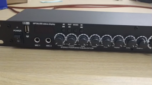 Efek VOCAL suara manusia audio profesional Bluetooth dan U Disk Play Music 2 Input Mikrofon Suara Tinggi dan Rendah Dapat Disesuaikan dan Output Dengan Senjata Suara Rendah SUB woofer out CD AUX REC