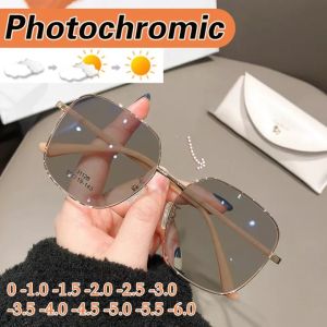 [ Photochromic + สายตาสั้นเกรด]สแควร์สายตาสั้นแว่นตาผู้หญิงป้องกันแสงสีฟ้าสายตาสั้นแว่นตาป้องกันดวงตากรอบแว่นตาที่มีเกรด