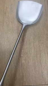 Sạn xào inox cán gỗ chuyên dùng cho bếp công nghiệp