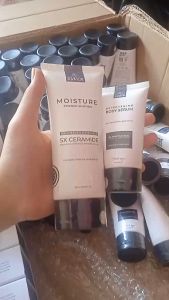 Paket Hemat DSAVIOR Brightening Body Serum Niacinamide 5% & Moisture Essence in Lotion 5x Ceramide - Travel Size 50ml + Moisture 100ml