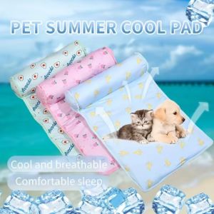 ที่นอนน้ำแข็งแผ่นกันลื่นสัตว์เลี้ยงพร้อมหมอนสำหรับเสื่อผ้าไหมน้ำแข็งเสื่อระบายความร้อนสุนัขเตียงแมวสัตว์เลี้ยงทำจากไหมน้ำแข็งใช้ในฤดูร้อน