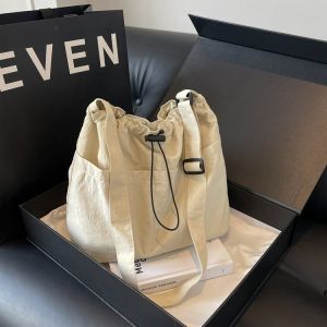 New Arrival Japanese Style Lightweight and Large Capacity Bucket Bags Female Casual Nylon Shoulder Bag Artsy Girls Crossbody Bag Tide