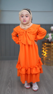 ชุดเดรสเด็ก คอบัวระบาย แขนสม็อค กระโปรงระบายชาย ดีเทลน่ารักมาก เนื้อผ้า formal black GC39วาริสมุสลิม