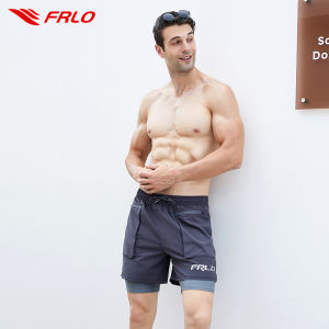 FRLO กางเกงว่ายน้ำชาย กางเกงขาสั้นกีฬา มีซับเลคกิ้ง มีกระเป๋าซิปทั้งสองด้าน ผ้าระบายอากาศได้บางแห้งเร็วที่มี รุ่น Q21004