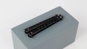 Sisir Besi Butterfly Balisong & Training Knife CS GO