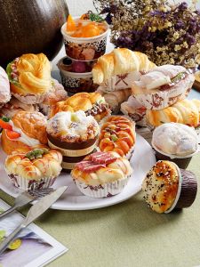 Simulation Fake Soft Fragrant Fruit Bread Cake Food Model Slow Rebound Cabinet Set Decoration Decoration Wedding Ceremony Props