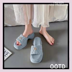 รองเท้า QKKshop สวยจึ้งง รองเท้าเสริมส้น รองเท้าแตะหญิง งานสวยคุ้มค่า คุ้มราคามาก 20,000 บาท สวยปังมาก รองเท้าพื้นนูมบอกเลย ปลอดภัย คลิกที่ปุ่ม 'พิมพ์ราคา' เพื่อดูราคา