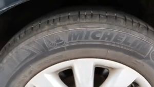 650ML Tire Foam Cleaner Tire Black Wax Shine Spray Black Cream Moisturizing Tire Lotion Type High Gloss Moisturizing Tire Lotion