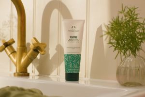 The Body Shop Tea Tree Skin Clearing Foaming Mousse 125ml