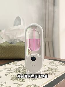 เครื่องพ่นน้ำหอมอัตโนมัติในห้อง มี 6กลิ่น ฟอกอากาศ ชาร์จ USB น้ําหอมปรับอากาศในห้อง เครื่องพ่นไอน้ำหอมระเหย สำหรับห้องนอน ห้องนั่งเล่น ฟอกอากาศ