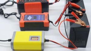 12V FULLY INTELLIGENT PULSE REPAIR CHARGER / 12V HIGH EFFICIENCY INTELLIGENT CHARGER ( CF-12V20Q CF-12V60Q YX12V2A-4 )