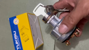 Ổ khóa đề ô tô máy công trình 6 chân ổ khóa điện khóa khởi động đề nổ loại đẹp giá 1 cái loai tốthàng sẵn khohàng thay thế như zin