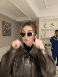 แว่นกันแดด ทรงวงรี โลหะ ดีไซน์เรียบๆแต่เก๋ทันสมัย ป้องกันแสงแดด UV400 แฟชั่นสตรีท แว่นกันแดดแบบกรอบเต็ม ​​ระดับไฮเอนด์