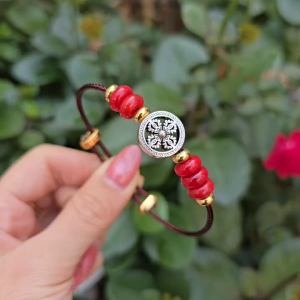 Q2411 Vòng ngũ điếu Ngọc Huyết mix charm Bạc Thái bánh xe pháp luân - Phong Thuỷ TUDO P