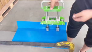 3 Station Edge Roller Bender 0‑90° Roofing Sheet Metal Bending Tool 13‑130mm Bending Range for Construction & Industrial Use