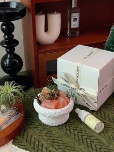 Crystal Stone Aroma Diffuser Natural Himalayan Pink Rock Essential Oil Fragrance Air Purifier Wooden Base With Gift Box FREE 10ml Oil